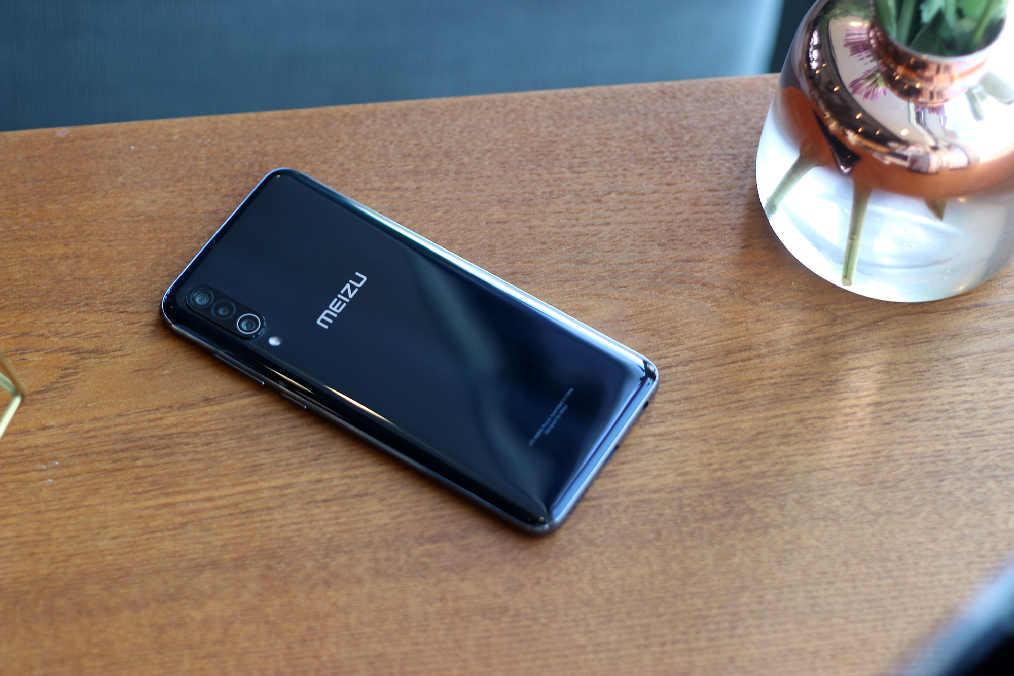 魅族16xs 评测:这一次,极具诚意!千元 ai 三摄神器