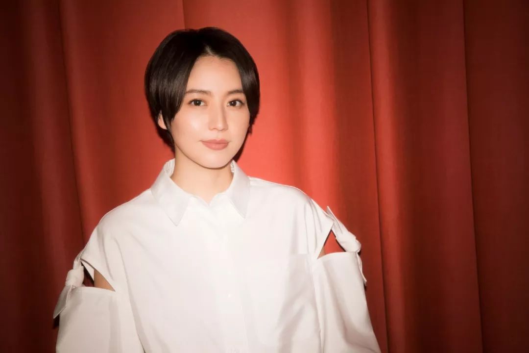 无论多晚,愿所有的女神都能嫁给爱情_黑泽