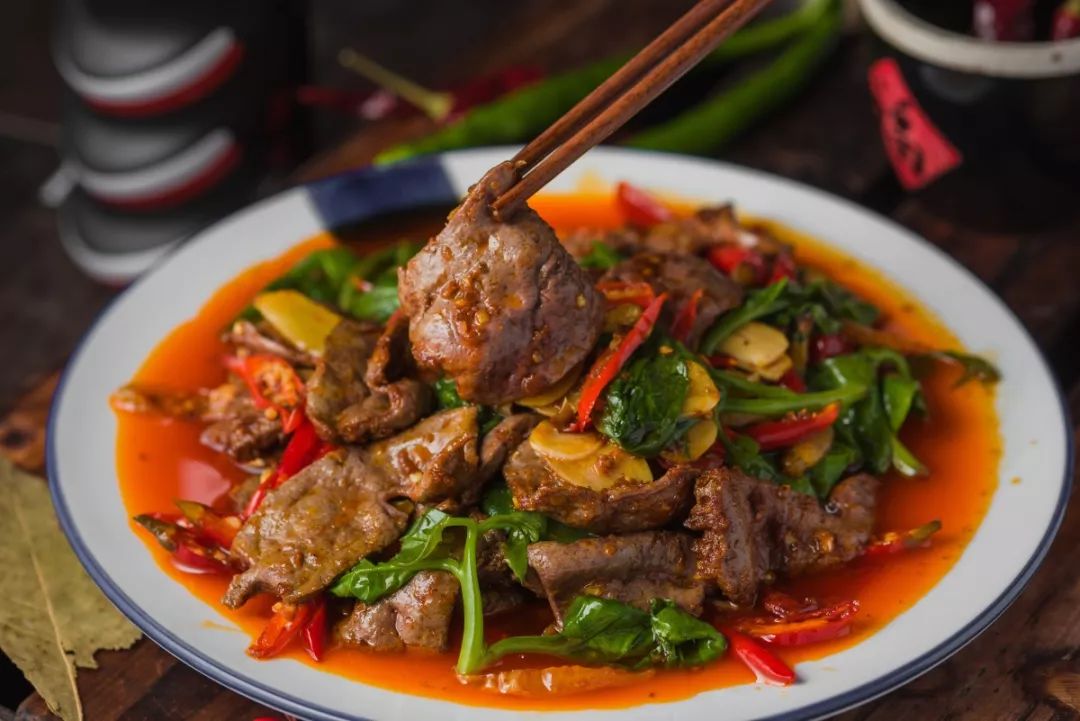 绝对又是另一番滋味喜好吃辣的朋友不要错过这道凉拌驴肉小炒驴肉丝