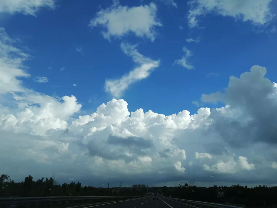 看完就睡吧:仰望欽州的藍天白雲,晚霞清風,心都靜了