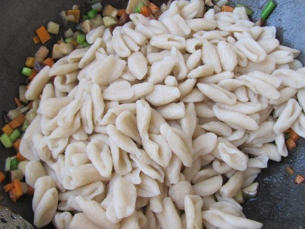 西北风味面食非常好吃, 健康美味营养丰富的猫儿面