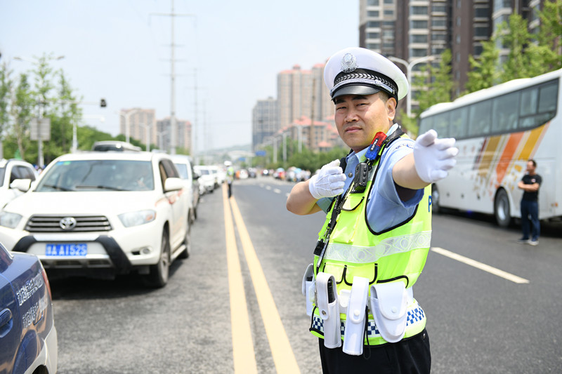 交警图片 站岗图片