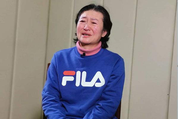 逼丈夫砍手指发誓长期将下属当佣人这个银行副行长栽了