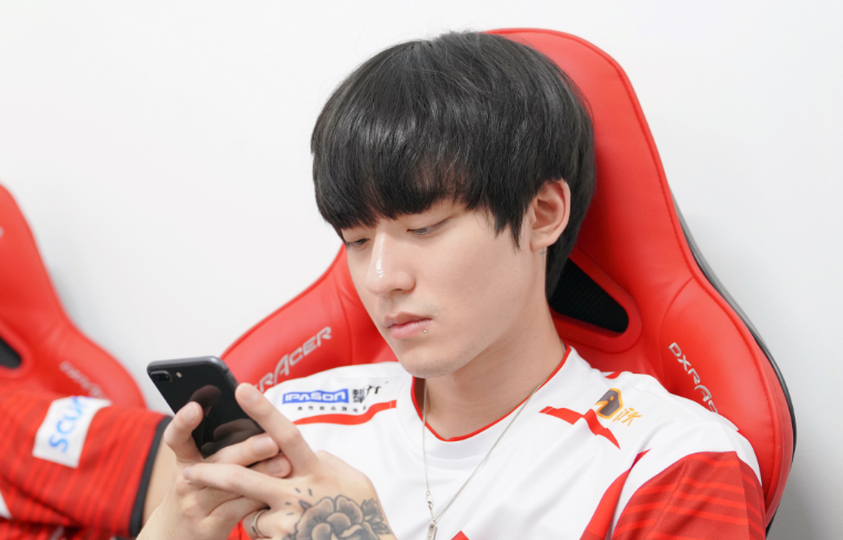 冷少喜获新外号鳄鱼哥大舅子提醒冷少五次w小兵也太皮了