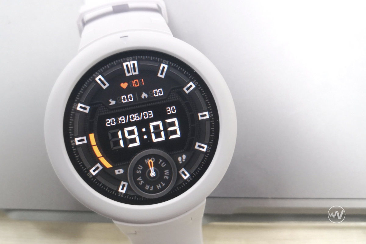 轻智能高颜值amazfit智能手表青春版开启预售499元主打年轻市场