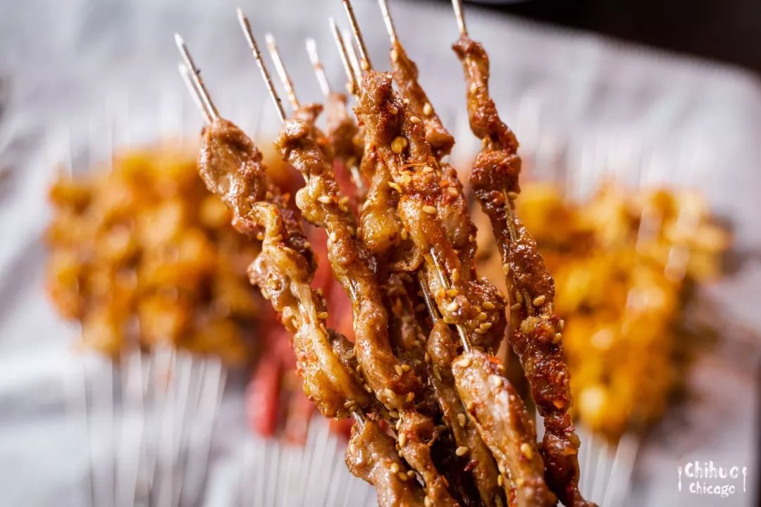 铁子本山叔喊你来吃烧烤铁岭那嘎达的小串芝城首家望京小腰