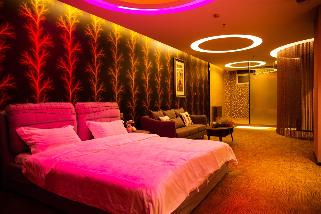 不秀色,怎可餐--花怡竹情主题公寓酒店玩转时尚与浪漫_房间