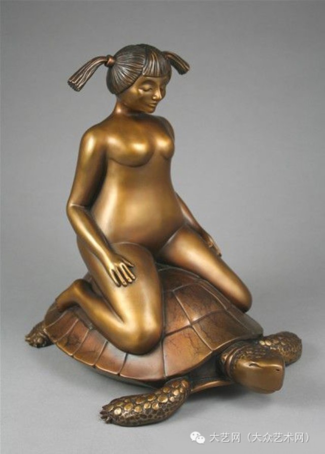 大众艺术网:与粘土终生相处的童趣 —— 加拿大女雕