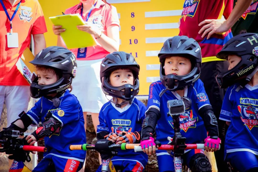 小骑手冲啊用运动成长竞技的结构重塑儿童节目新看点