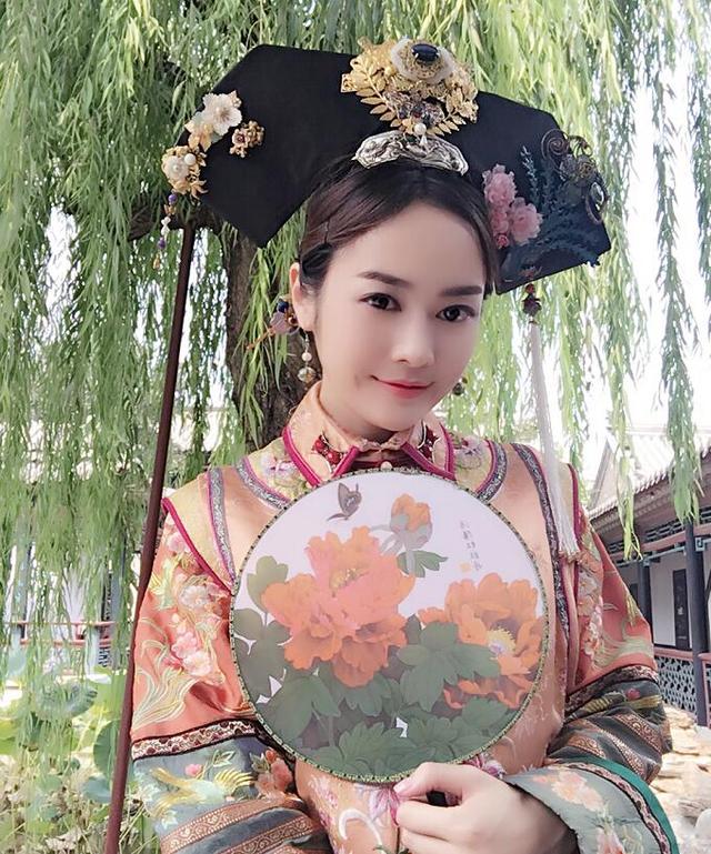 11年过去了,长成网红脸还撞脸张檬,被质疑整容_周娇