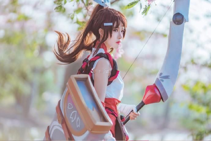 小姐姐cos王者荣耀伽罗顺便带火了长白袜开大的颜值美翻了