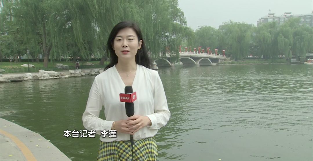 李莲本台记者正好赶上孩子也放假嘛,就带孩子一起来体验一下.