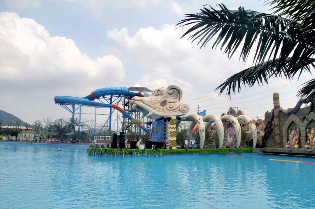 啤酒美女音浪苏州乐园森林水世界今夏fun浪开启