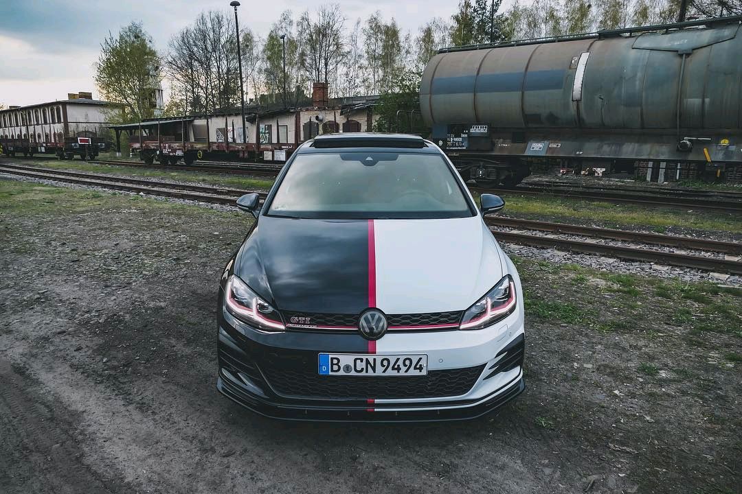 经典黑白涂装gti这个配色吊炸天