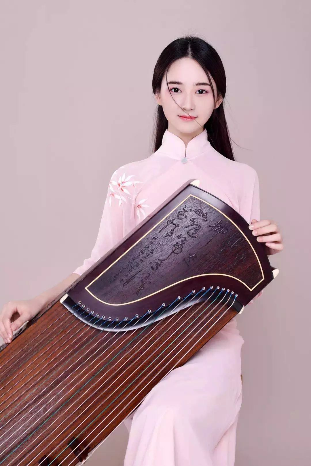 大理游学|花开仲夏,岑佳蔚老师与你指筝朝夕_古筝