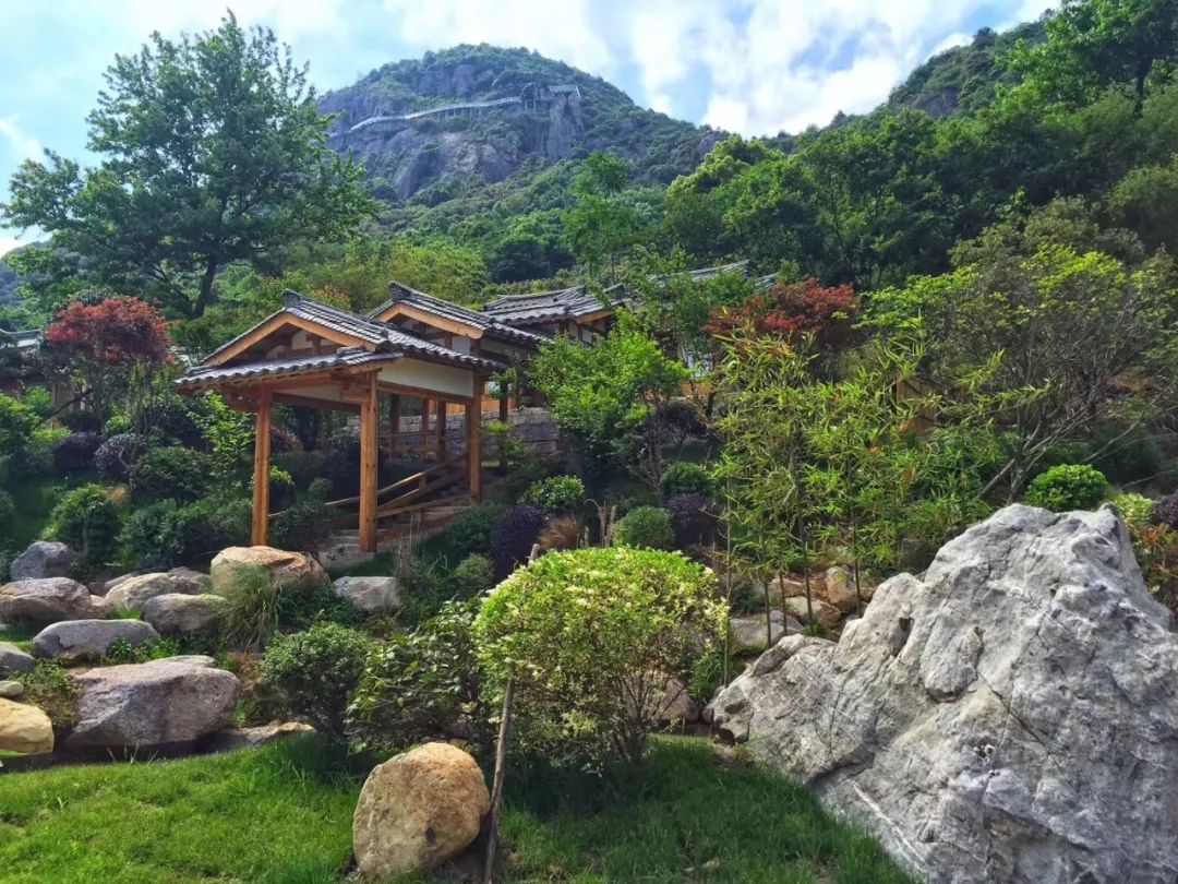 村民众筹共建玻璃栈道举全村之力开发旅游经济象山茅洋白岩下村乡村