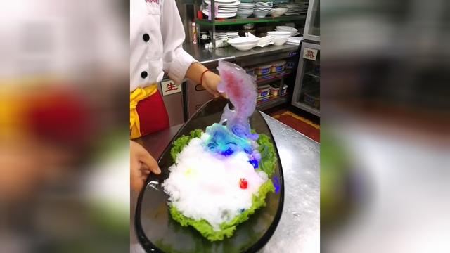 美女厨师教你冰雕的制作过程