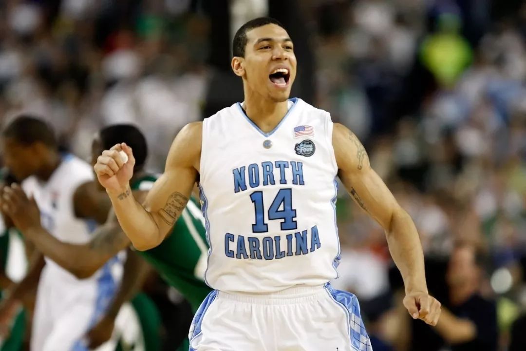 在库里之前丹尼格林才是总决赛历史最佳射手