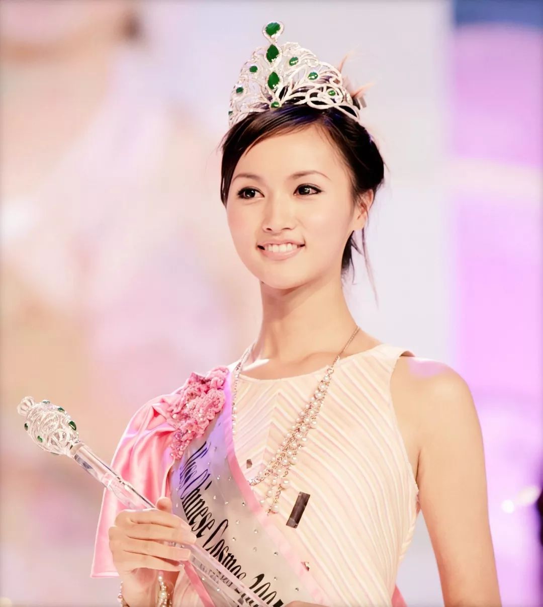 我用ai修复了17年来的中华小姐「华姐17岁 端午特辑」