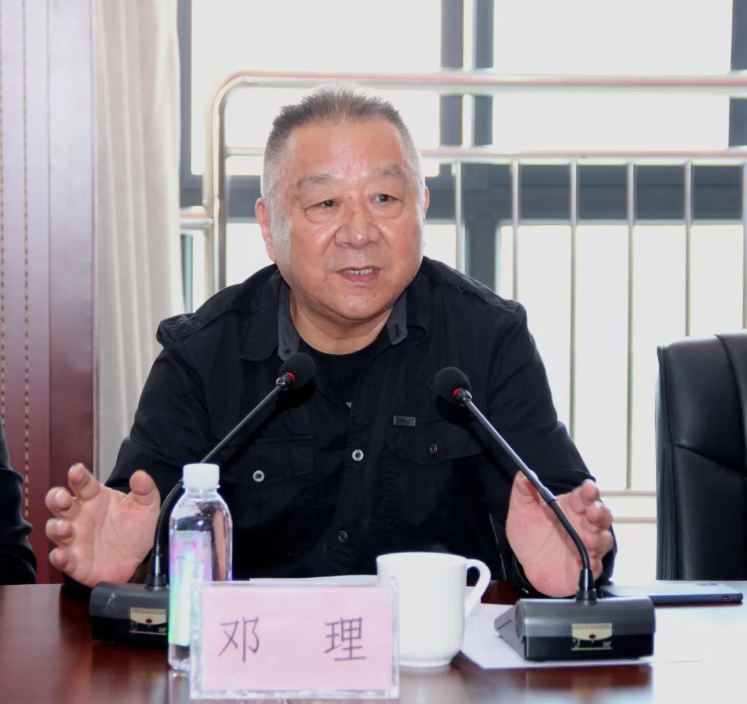 陕西省人大原副主任邓理,民政厅副厅长陈军出席会议并讲话,陕西省慈善