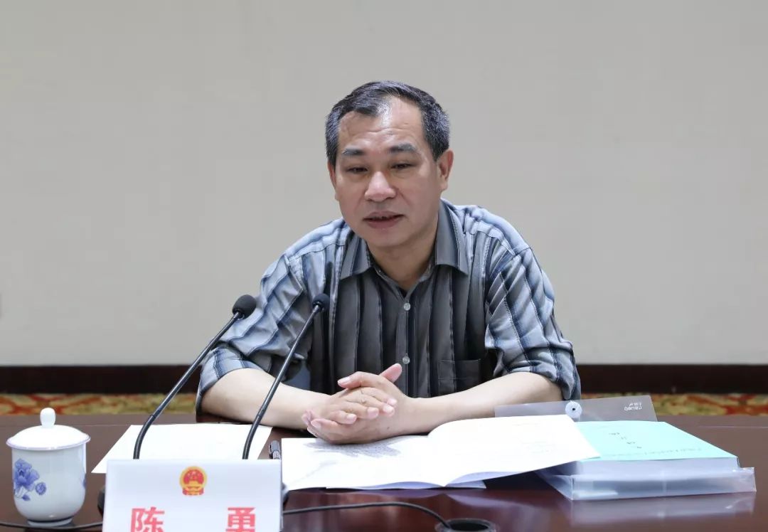 市人大常委会主任汪东进,副主任周遐光,秘书长夏秀川出席.