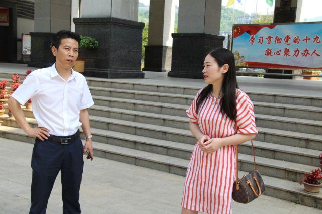【教育动态】开发区·铁山区教育局副局长李福典一行到铁山一中慰问