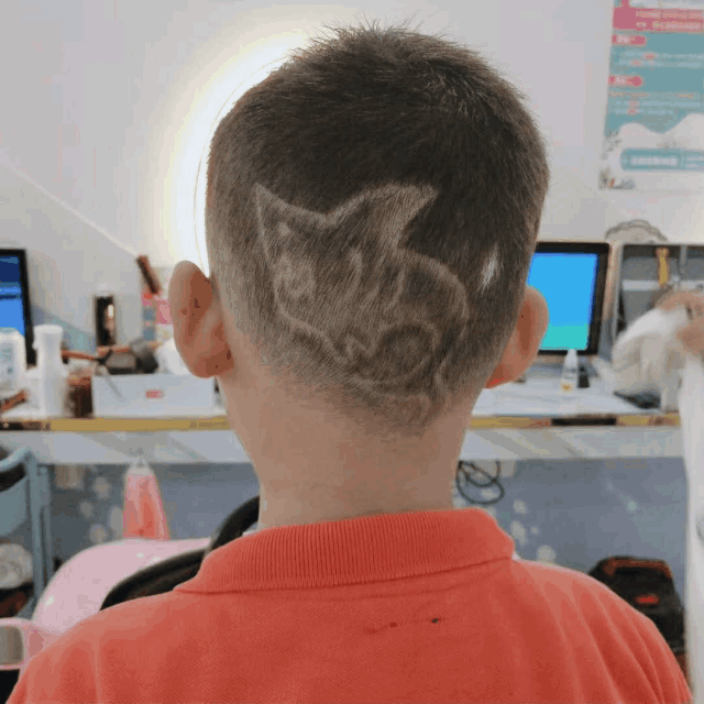 "跟你家的孩子只差一个发型的距离带上娃儿来一个改头换面整条gai上