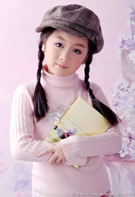 九岁女孩陈思霓演唱黄梅戏女驸马牛气