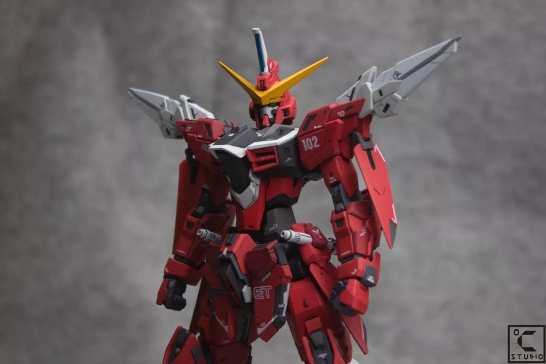 涂装模型作者(id):摄氏度工作室比例:1/100登场作品:机动战士高达seed