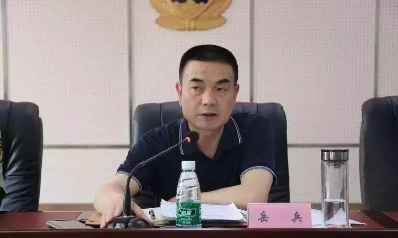 其中一个曾被称为刑侦"战神._王万涛