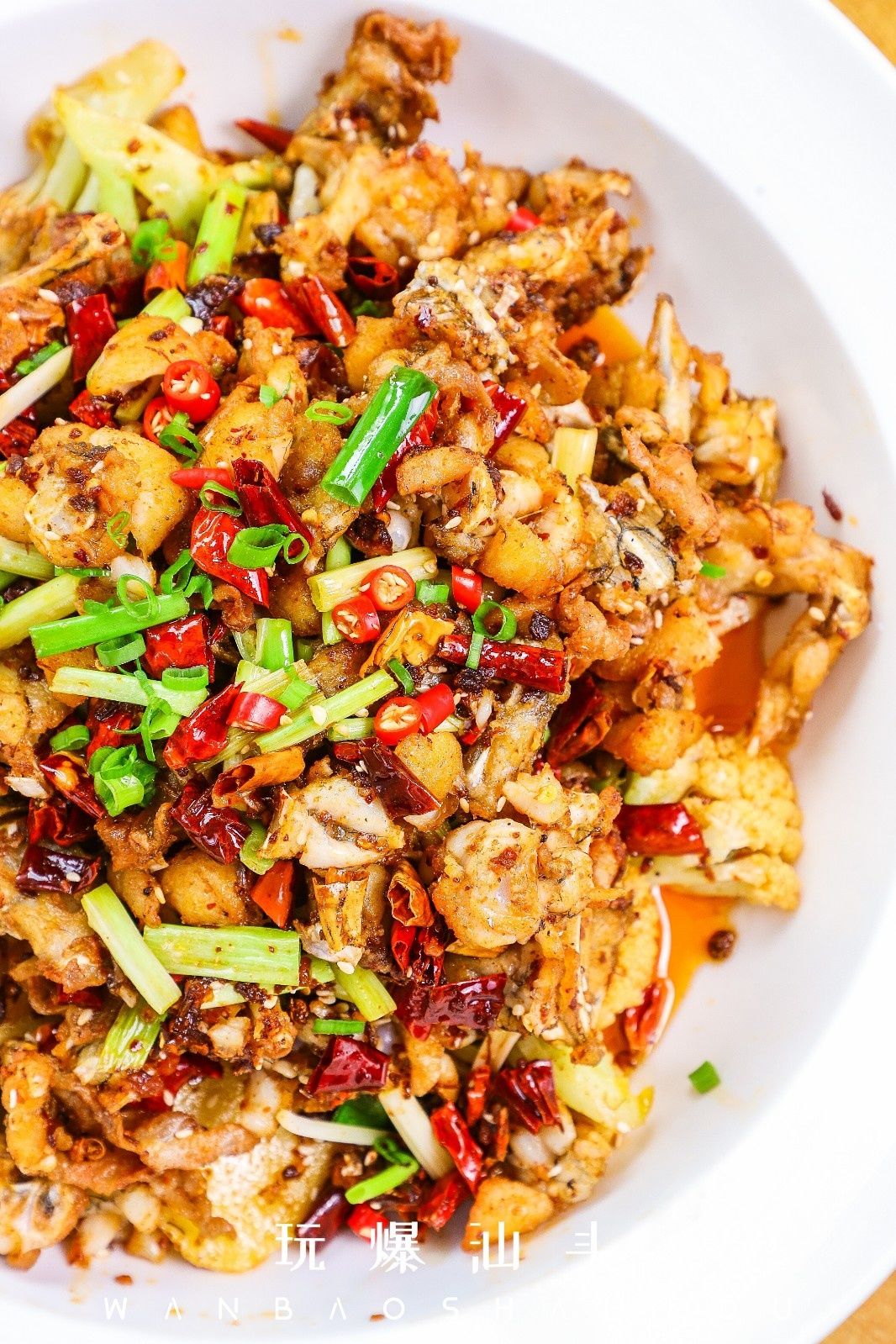 汕头再爆夜宵神店,单凭一口泡椒田鸡就上瘾!还要请你免费吃!_香辣