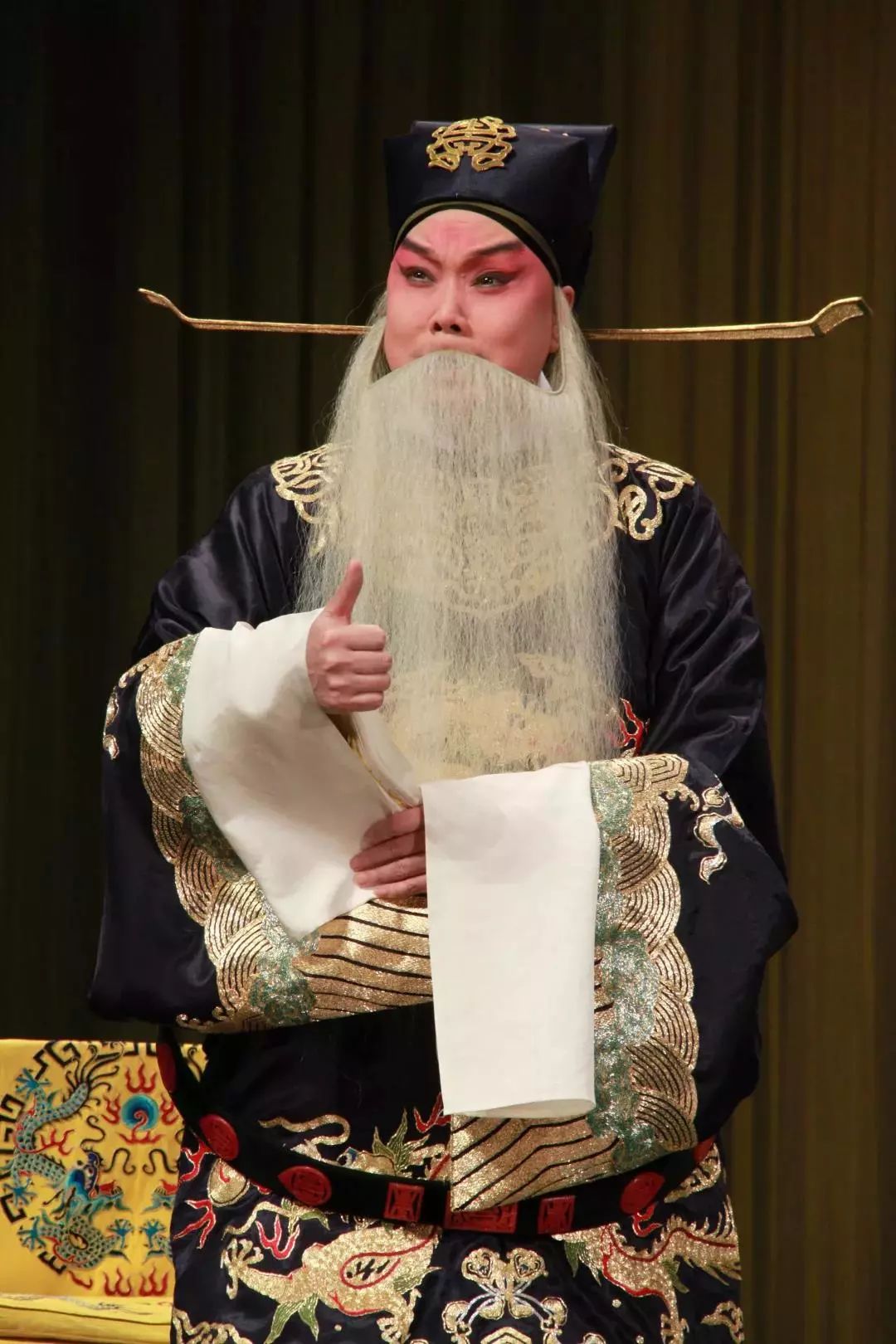 6月7日晚,国家重点京剧院团天津市青年京剧团上演京剧经典剧目《龙凤