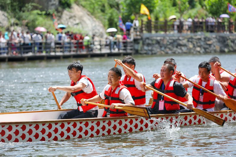 河南栾川吃粽子赛龙舟端午节他们这样过