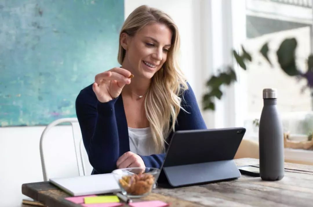 铿锵玫瑰美国百变女郎朱莉厄茨