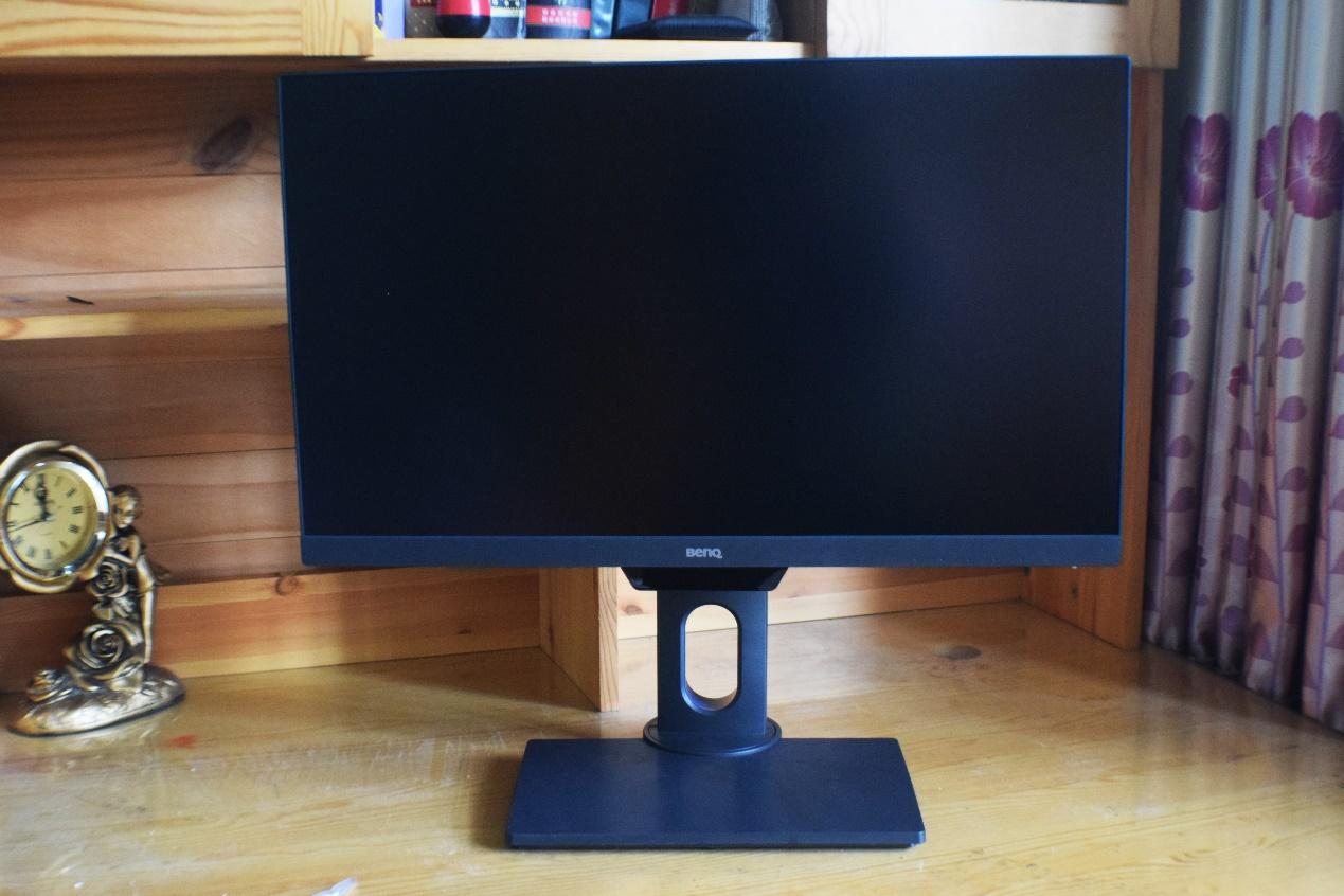 25英寸2kips显示器专业设计的明基显示器pd2500q体验点评