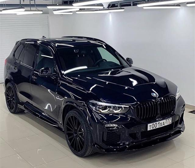 最帅宝马x5来了全黑车身换上v型8缸引擎比卡宴还猛