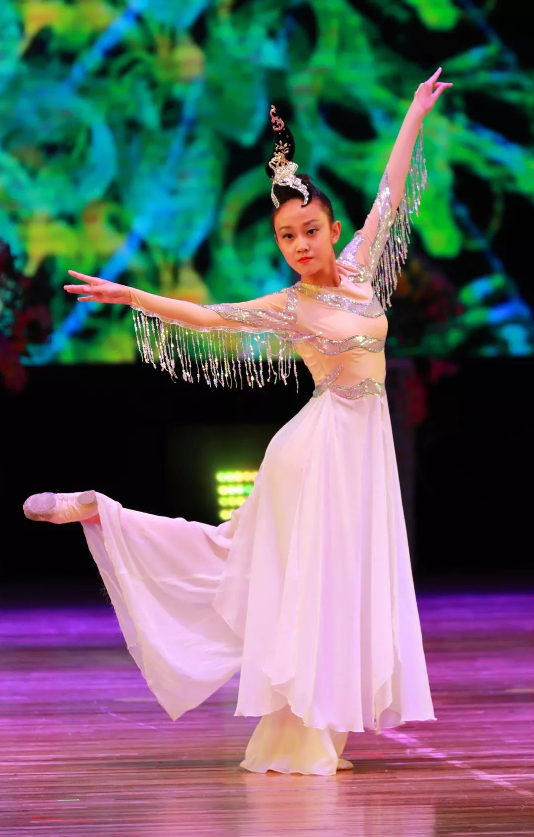 成为最闪亮的自己2019年舞动世界舞蹈大赛精彩回顾