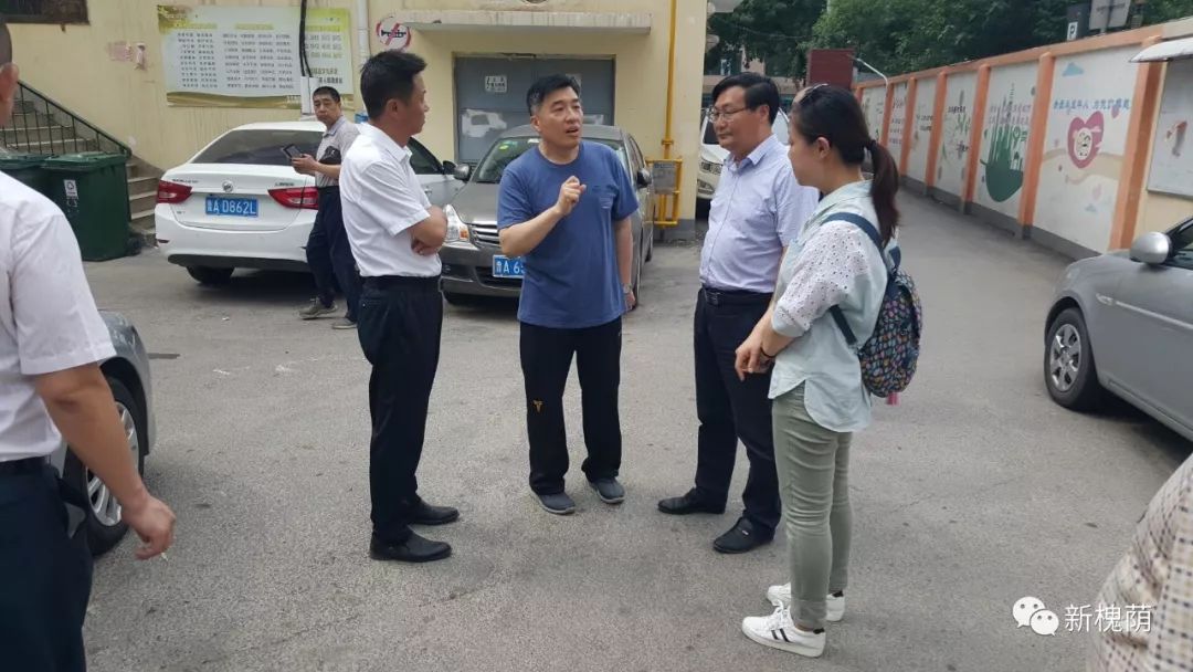 城乡结合部卫生等为重点,以问题为导向,先后查看了振兴街,青年公园