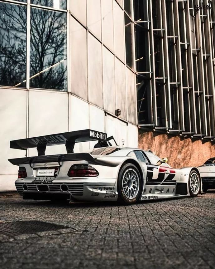 梅赛德斯奔驰clkgtr