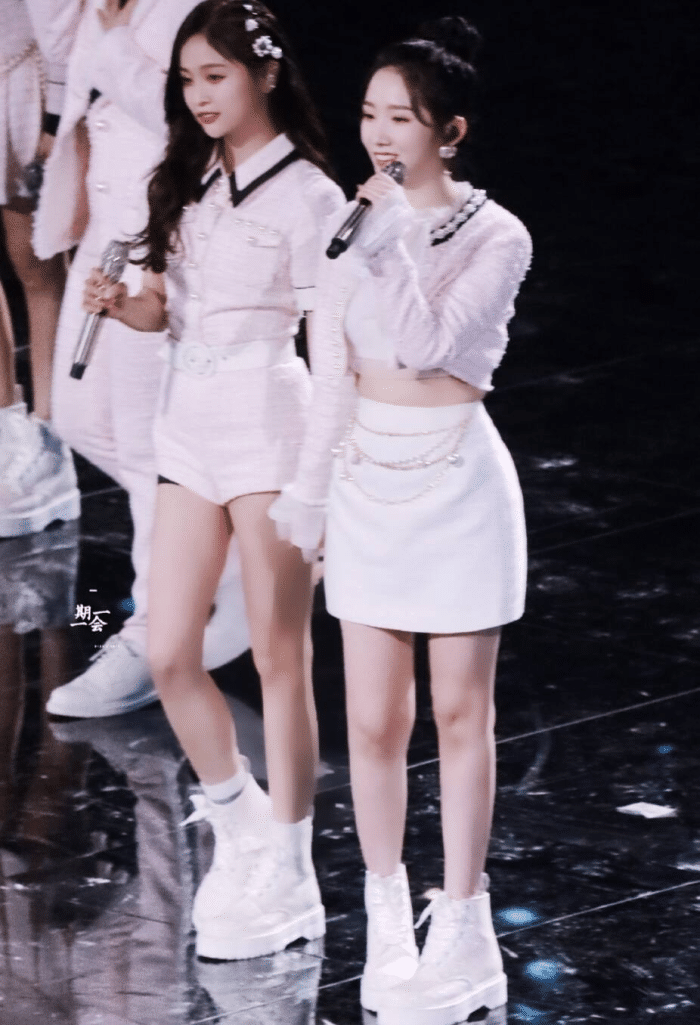 火箭少女回归创造营孟美岐吴宣仪牵手生图和精修图差别大