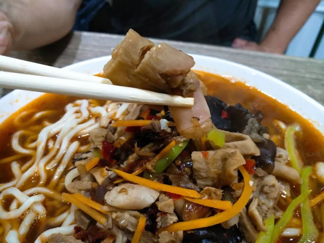 14元的鳕鱼烧星爷口中的极品杂碎面小编为你找全了