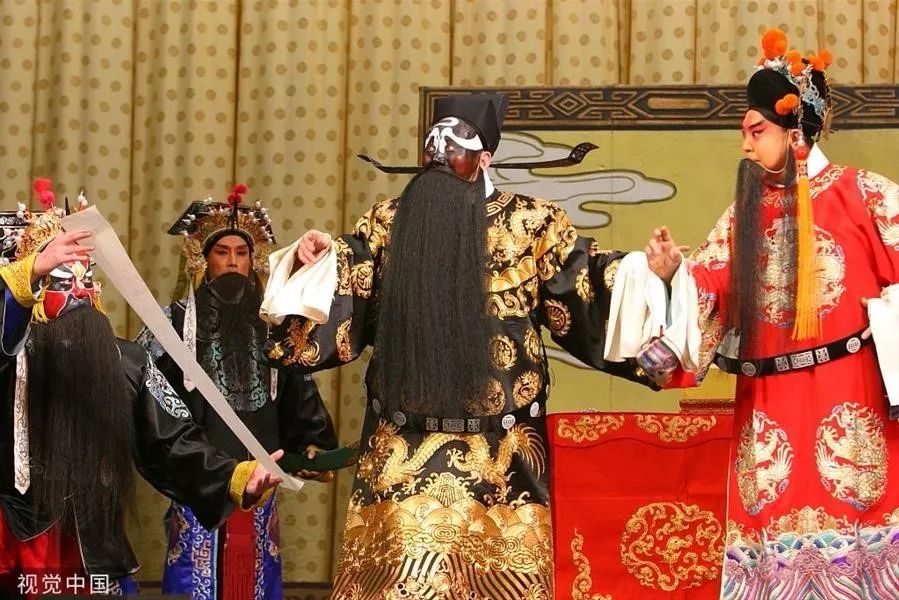 哈哈哈哈哈哈哈哈没想到你竟然还有这副面孔