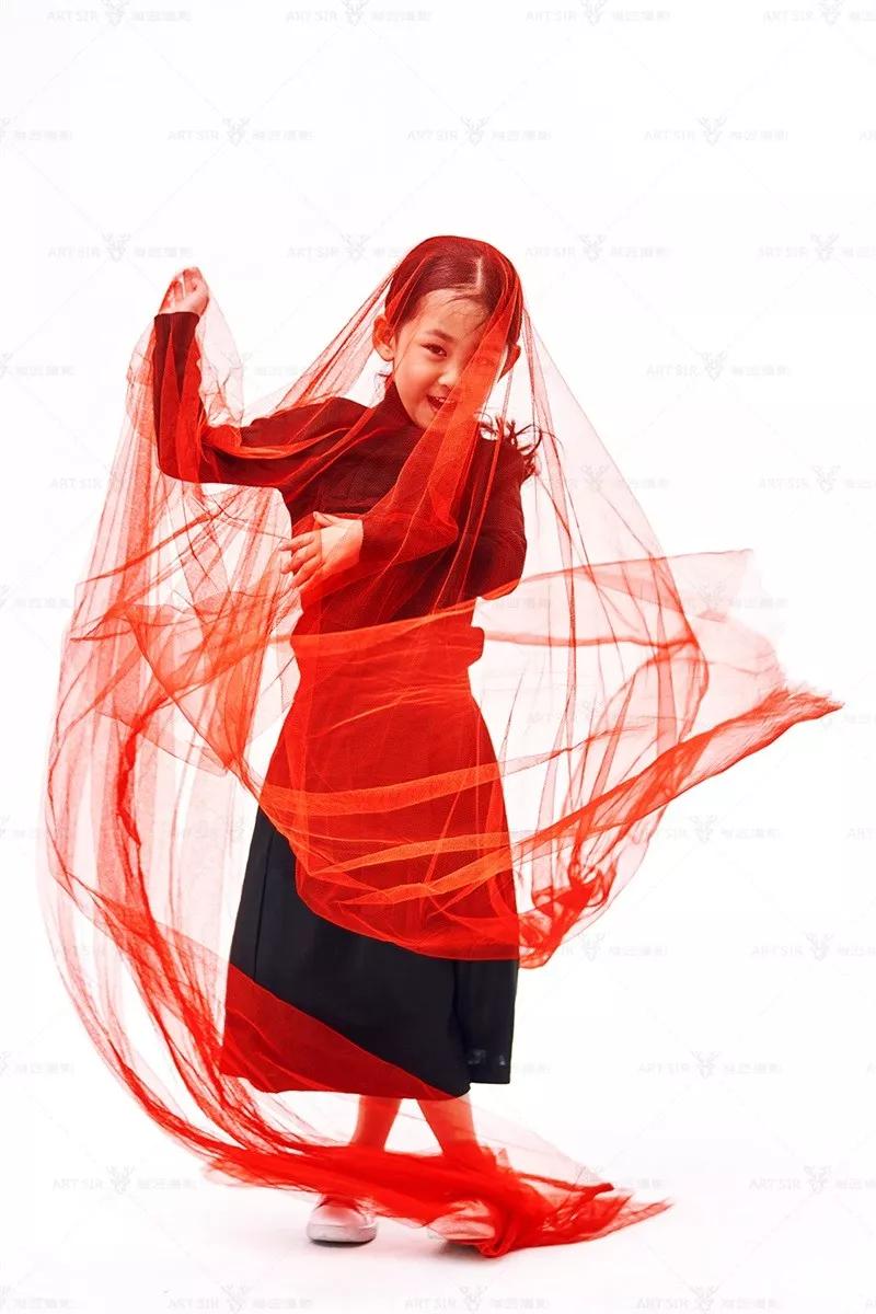 灵魂舞者丨石家庄年轻女孩的轻纱曼舞感动了整个童年