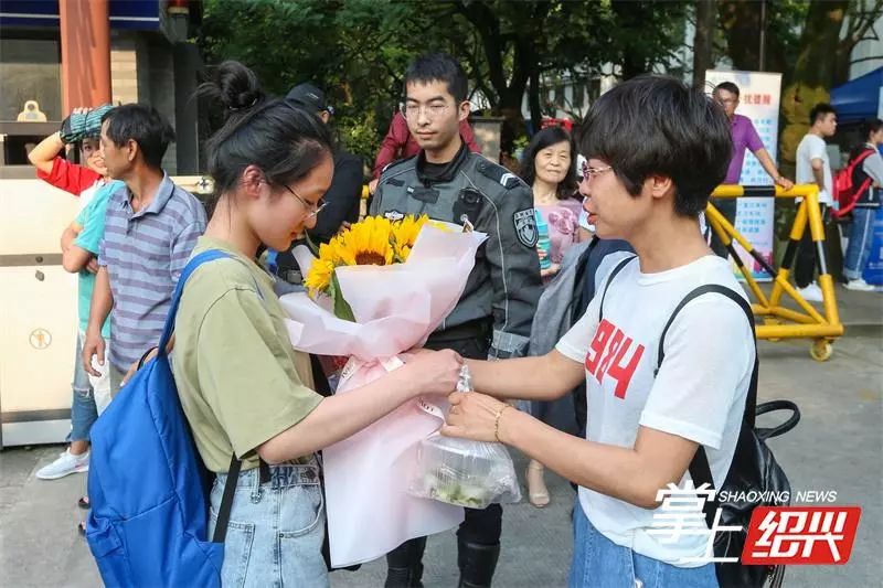 再见,绍兴高考!_考生
