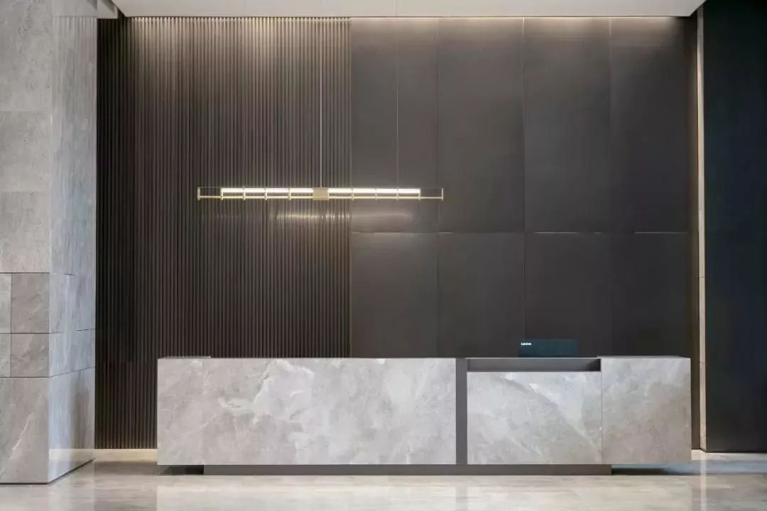 ▼今天分享给大家40款前台设计自己的公司的腔调和面貌在有限的空间内