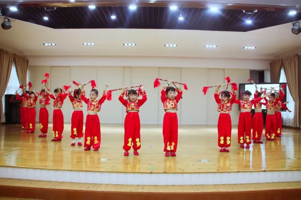 民俗文化,★表演单位:天王镇浦溪幼儿园舞蹈《蚌蚌精》01一起往下看