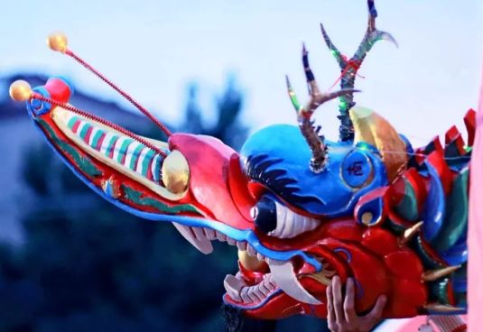 昨夜旱龙大赛燃爆东莞夜空