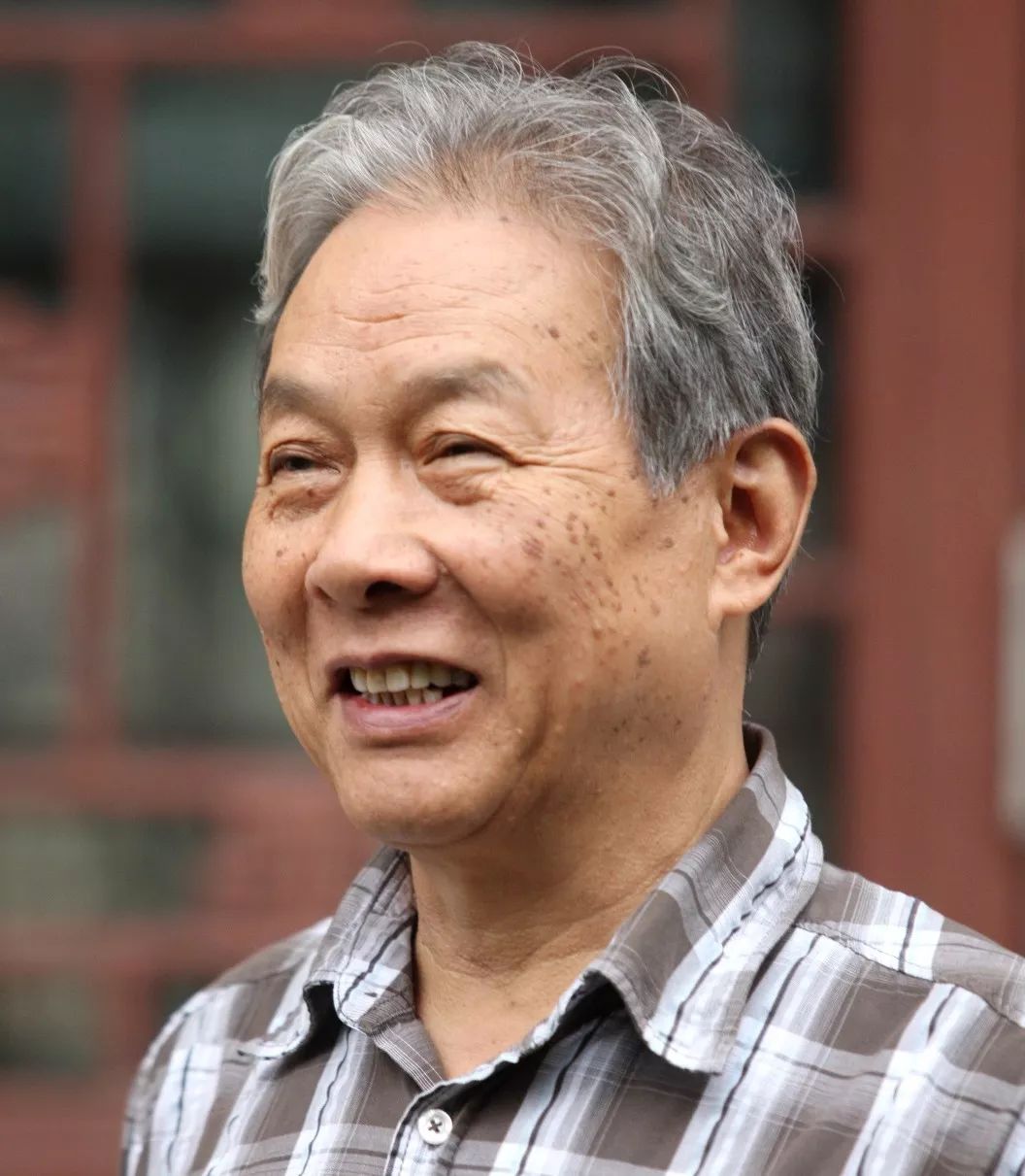 李伯谦考古文博学院教授,博士生导师学考古不是发思古之幽情,而是懂得