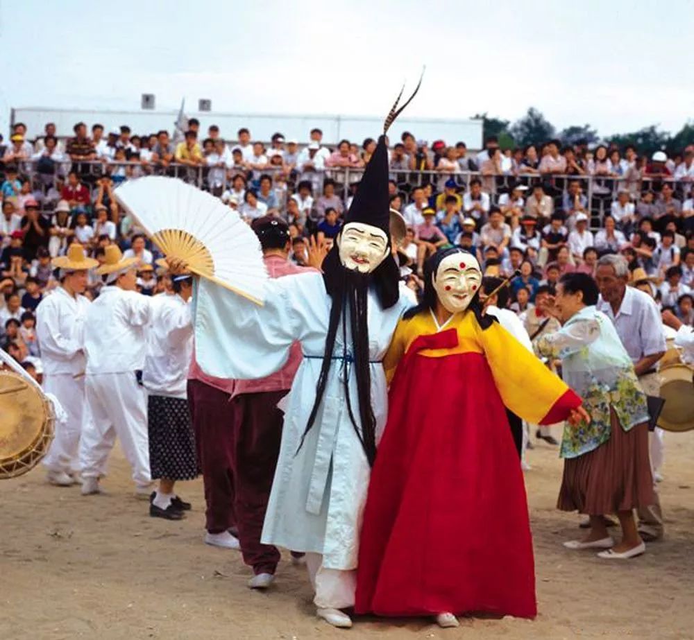 在韩国,端午节已经不只是一个简单的祭祀活动,而是发展成为一种庆典