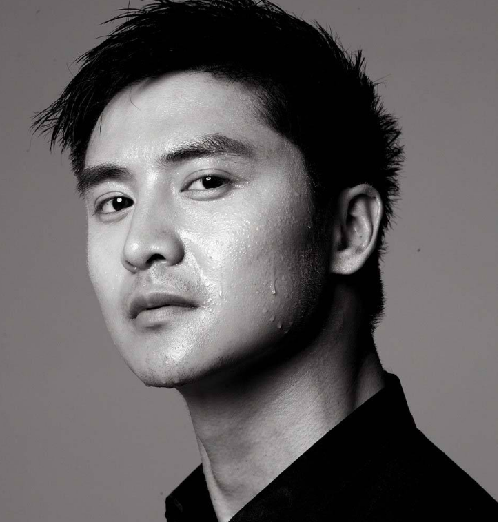 田亮蜡像吓到本人,表情从期待到惊恐,搞笑程度堪比李小鹏蜡像